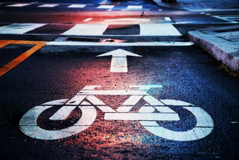 Pieszy czy rowerzysta – kto ma pierwszeństwo na drodze dla rowerów?